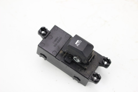 Кнопка склопідіймача одиночна передня права Kia Ceed (JD) 2012-2019 93580A2000 (67134)