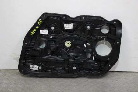 Склопідйомник передній правий електро (без моторчика) Kia Ceed (JD) 2012-2019 82481A2000 (67139)