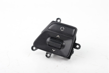 Кнопки управления на руль RH Kia Ceed (JD) 2012-2019 49D29H1400 (67242)