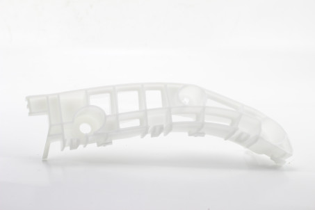 Напрямна переднього бампера права нова оригінал 15- Mitsubishi Outlander (GF) 2012- 6400H314 (67297)