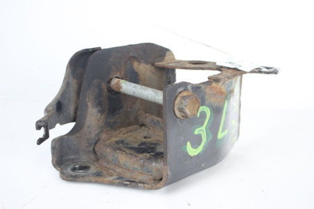 Кронштейн задней балки левый 2WD Nissan Juke (YF15) 2010-2019 554301KA0B (67347)