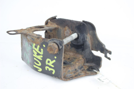 Кронштейн задней балки правый 2WD Nissan Juke (YF15) 2010-2019 554291KA0B (67348)