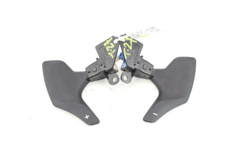 Кнопки управления на руль (лепестки) Toyota Avensis T27 (T270) 2009-2018 846100F010 (67806)