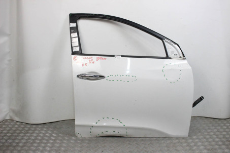 Двері передні праві дефект Hyundai Tucson (LM) / IX35 2010–2015 760042Y000 (67844)