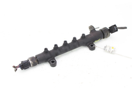 Рампа паливна в зборі з датчиком 2.0-2.2 TDI Toyota RAV-4 IV (XA40) 2012-2018 238100R041 (68437)