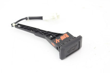 Кнопка закриття кришки багажника Toyota RAV-4 IV 2012-2018 8493042040 (68479)