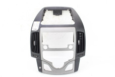 Дефлектори центральних повітроводів Hyundai I30 (FD) 2007-2012 847412L150G2 (68613)