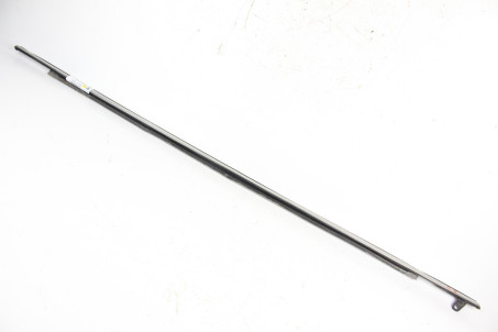 Молдинг скла двері передній правий Toyota Venza (AV10) 2008-2017 757110T010 (68899)