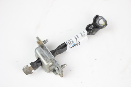 Обмежувач двері передній Toyota Venza (AV10) 2008-2017 686100T010 (68902)