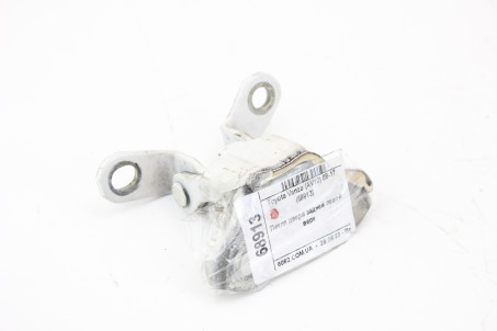 Петля двері задньої лівої верх Toyota Venza (AV10) 2008-2017 6876004010 (68913)