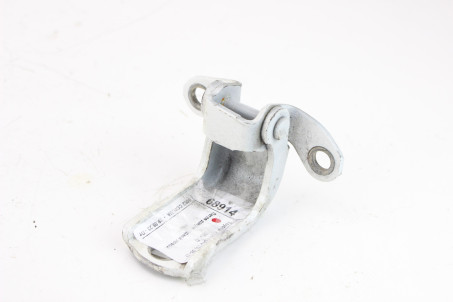 Петля двери задней левой низ Toyota Venza (AV10) 2008-2017 6878004010 (68914)