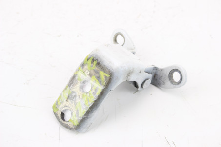 Петля двери задней правой низ Toyota Venza (AV10) 2008-2017 6877004010 (68922)