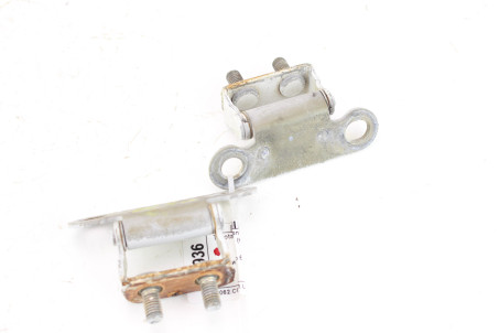 Петлі кр.багажника 2 шт. Toyota Venza (AV10) 2008-2017 6881002060 (68936)