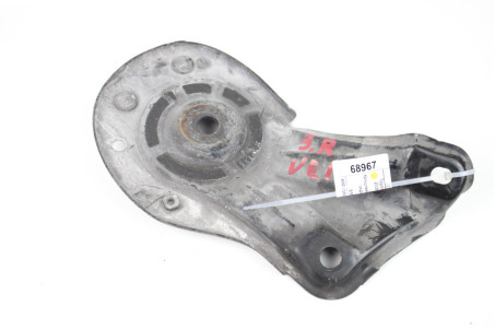 Кронштейн передньої балки задній правий Toyota Venza (AV10) 2008-2017 510230T010 (68967)