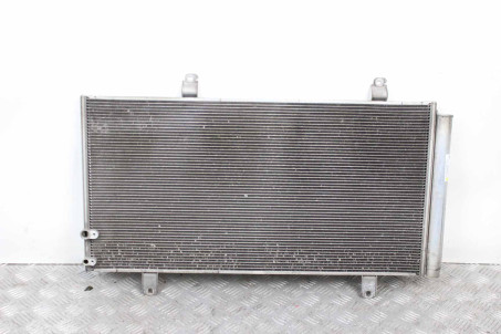 Радіатор кондиціонера Toyota Venza (AV10) 2008-2017 8846006210 (69030)