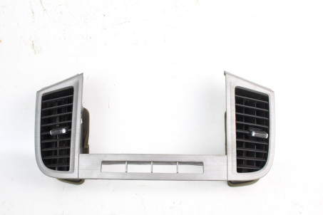 Дефлекторы центральных воздуховодов Toyota Venza (AV10) 2008-2017 554050T010 (69125)