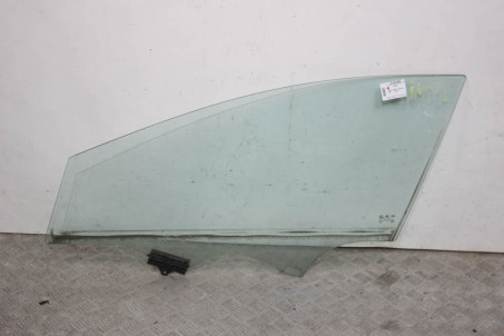 Стекло двери переднее левое Hyundai I40 2012-2019 824113Z000 (69487)