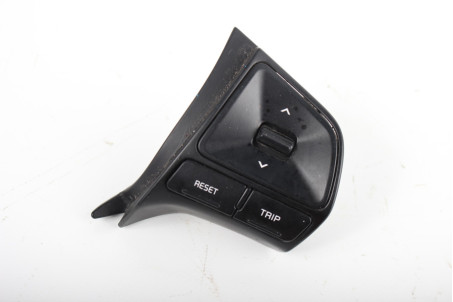 Кнопки керування на кермо RH Kia Rio (QB/UB) 2011-2017 967001W211 (70611)