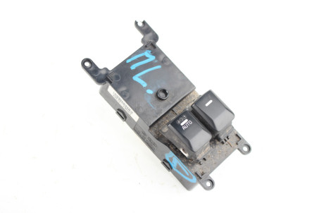 Блок керування склопідіймачами 2 кнопки Kia Rio (QB/UB) 2011-2017 935701W001 (70618)