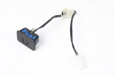 Кнопка кр. багажника бесключевой доступ Mazda CX-5 (KE) 2012-2017 KD45676S0A (70633)