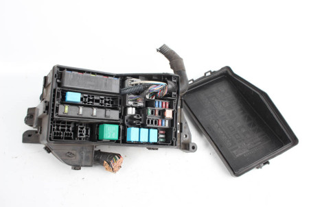 Блок предохранителей двигателя 3.0 Lexus GS (S190) 2005-2012 8266630730 (70641)