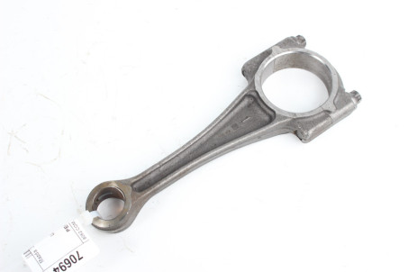 Шатун вместе с поршнем 2.0 Mazda 3 (BM) 2012-2018 PE0111210C (70694)