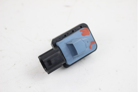 Датчик удару дверей Toyota RAV-4 V 2018- 8983A52011 (70743)