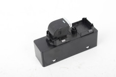 Кнопка стеклоподъёмника одиночная задняя правая хром Mazda 6 (GJ) 2012-2018 GMM666380A (71169)