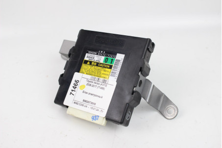 Блок электронный Toyota Venza (AV10) 2008-2017 8963073010 (71466)