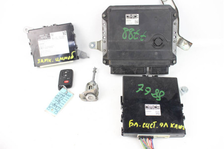 Блок керування двигуном комплект (безключовий доступ) 3.5 АКПП Toyota Venza (AV10) 2008-2017 896610T160 (71468)