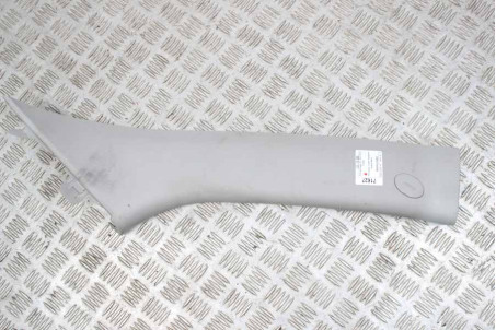 Накладка стійки передней правой верх Kia Sportage (SL) 2010-2015 858203U100ED (71627)