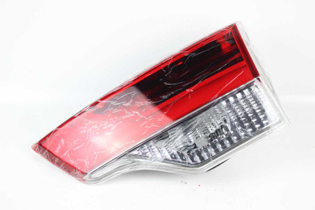 Ліхтар правий внутрішній Highlander USA 16-18 лицензия Toyota Другие модели 815800E120 (72034)