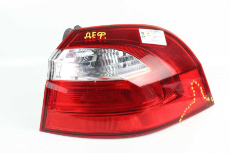 Фонарь правый с дефектом хетчбек Kia Rio (QB/UB) 2011-2017 924021W210 (72745)