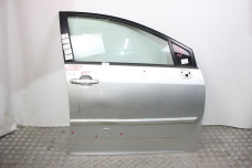 Двері передні праві дефект Toyota Corolla Verso 2004-2009 670010F010 (72884)