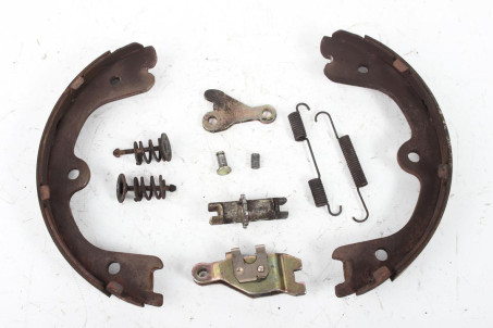 Механизм тормозной правый Nissan Pathfinder (R51) 2006-2014 44020EA060 (72890)