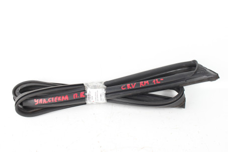 Ущільнювач скла передньої правої двері Honda CR-V (RM) 2012-2017 72235T1GE01 (73419)