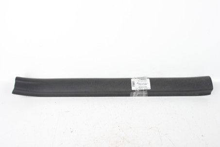 Накладка поріга внутрішня передня права Toyota Corolla Verso 2004-2009 679130F010B0 (73505)