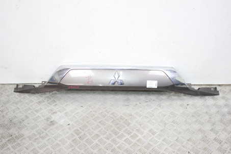 Накладка на крышку багажника 16- Mitsubishi Outlander (GF) 2012- 5817A265RA (73564)