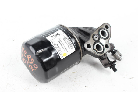 Кронштейн масляного фильтра 2.0 TDI Toyota Corolla Verso 2004-2009 1560927010 (73645)