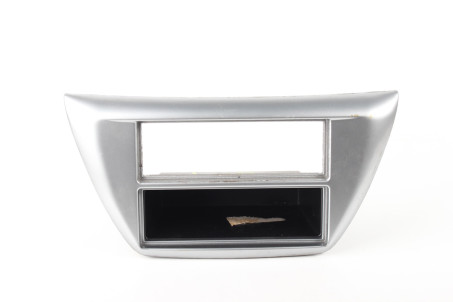 Накладка под магнитофон Mitsubishi Lancer 9 (CSA) 2003-2009 8002A353 (73690)