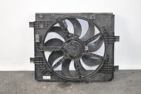 Диффузор с вентилятором комплект 1.2XT Nissan Juke (YF15) 2010-2019 214813ZU0A (73706)