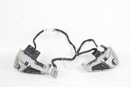 Кнопки керування на кермо Nissan Juke (YF15) 2010-2019 25550BX81A (73880)