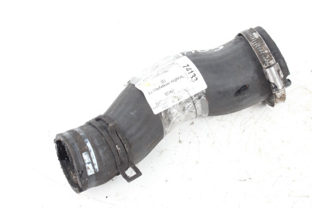 Патрубок інтеркулера 1.6 TDI Kia Soul (AM) 2008–2013 282742A710 (74133)