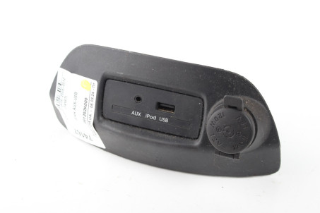 Блок AUX-USB Kia Soul (AM) 2008–2013 961202K000 (74167)