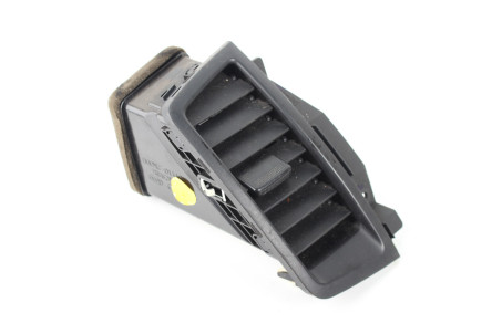 Дефлектор торпедо центральный левый Kia Soul (AM) 2008–2013  (74179)