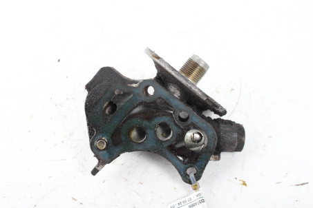 Кронштейн масляного фильтра 2.0 Mitsubishi Lancer 9 (CSA) 2003-2009 MD374886 (74218)