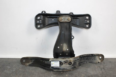 Балка поперечная под МКПП 2.0 TDI Subaru Forester (SJ) 2012-2018 41011AG040 (74277)