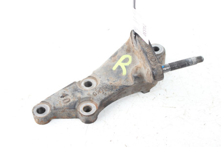 Кронштейн двигателя правый 1.4 TDI Toyota Corolla E15 (E150) 2007-2013 1231533040 (74330)