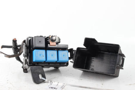 Блок реле 1.7 TDI Hyundai I40 2012-2019  (74387)