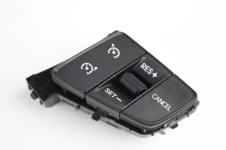 Кнопки керування круіз контролем Hyundai I40 2012-2019 39R2911300 (74429)